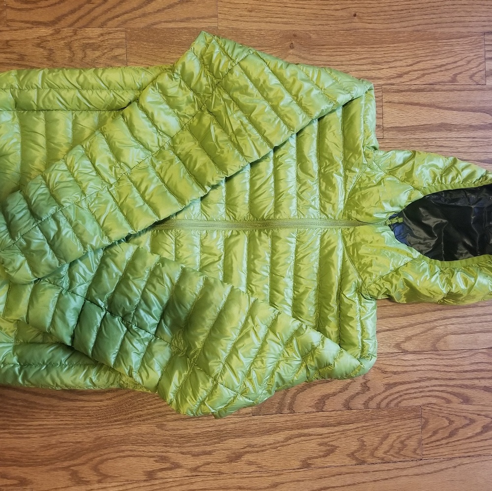 Uniqlo ultralight puffer with hood